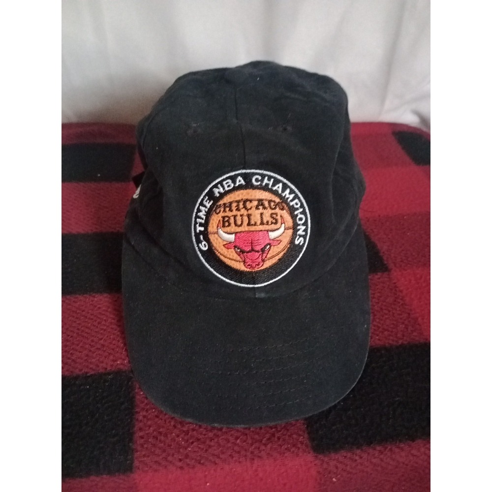 VINTAGE 90s CHICAGO BULLS MGD MILLER SIX TIME CHAMPIONS SNAPBACK HAT BLACK USA